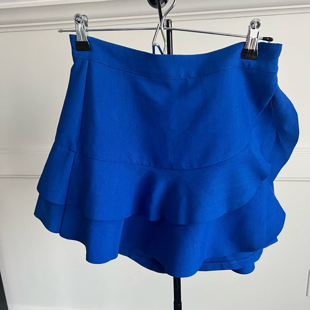 Do & Be Skort Like new size small